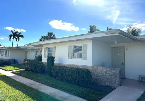 2844 Crosley Dr, West Palm Beach, FL 33415-8469