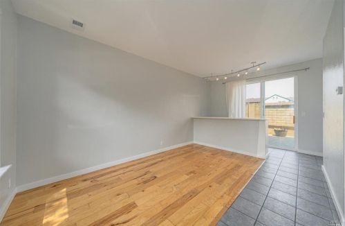 1568 Pinebrook Pl, Santa Rosa, CA 95403-4160