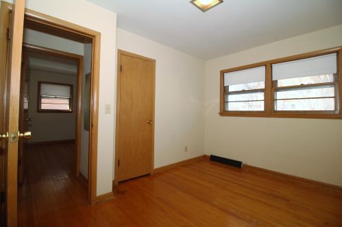 7200 Lakefield Dr, Milwaukee WI  53219-4024 exterior