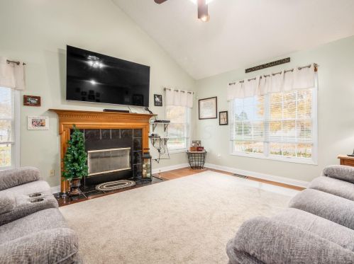 576 Scioto Meadows Blvd, Darbydale OH  43123-8660 exterior