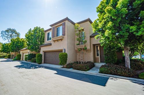 90 Lessay, Newport Beach, CA 92657-1060