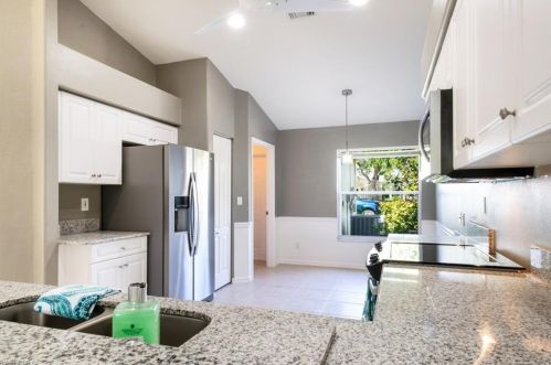 8351 Ibis Cove Cir, Naples, FL 34119-7726