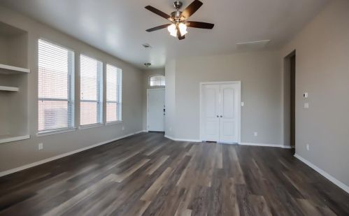 2207 Jefferson Crossing Dr, Conroe TX  77304-6805 exterior