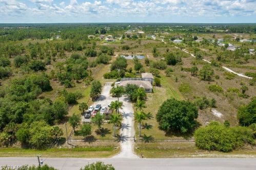4140 62nd Ave, Naples, FL 34120-2736