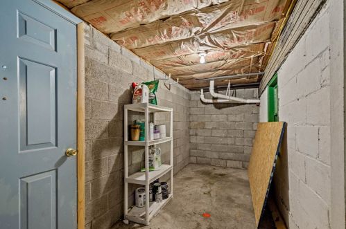 683 1st Ave, Bridgeville PA  15017-1341 exterior