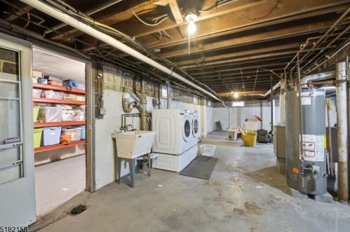 338 10th Ave, Manville NJ  08835-1105 exterior