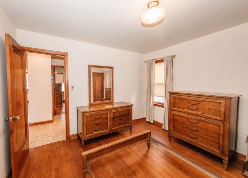 3835 52, Milwaukee WI 53220-3208 exterior