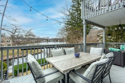 170 Rainbow Trl, Parsippany NJ  07834-3214 exterior
