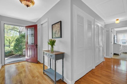 33 Pelican Rd, Middletown NJ  07748-3237 exterior