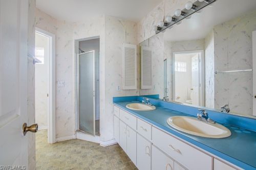 317 26 Ter, Cape Coral FL  33904-2721 exterior