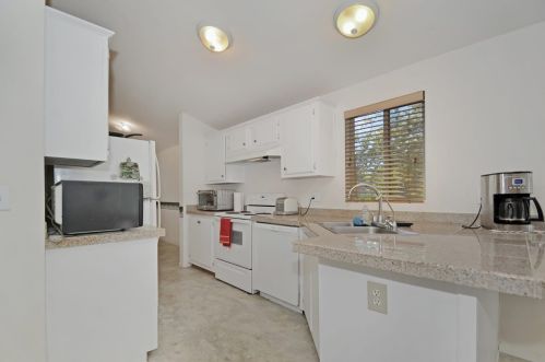 14401 Tobacco Rd, Pine Grove, CA 95665-9651