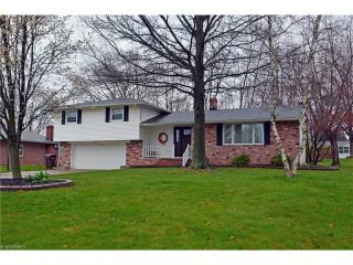 1629 Carriage Hill St, Massillon, OH 44646-2701