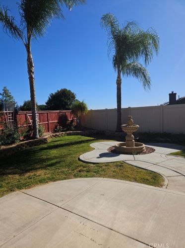 705 Greenwood St, Beaumont CA  92223-7119 exterior