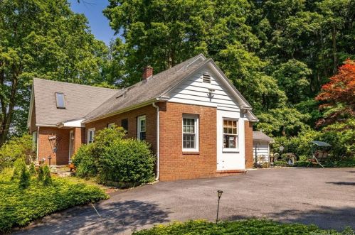 522 Torrington Rd, Litchfield, CT 06759-2606