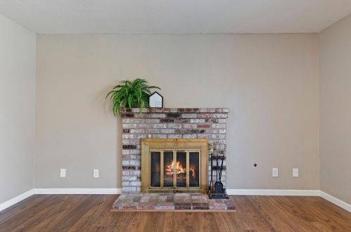 1026 Acaciawood Ct, Los Banos CA  93635-2937 exterior