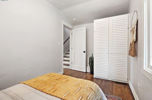 6711 Laird Ave, Oakland CA  94605-2133 exterior