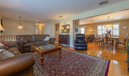 3 Harriman Ct, Garnerville NY  10923-1334 exterior