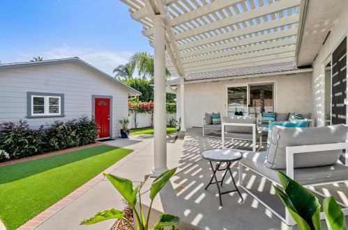 1151 Turquoise St, San Diego CA 92109-1247 exterior