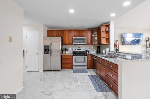 18 Elsworth Dr, Erial NJ  08081-4427 exterior