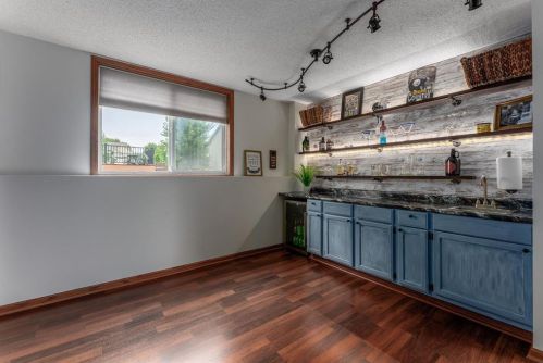 44 Bristol Ct, Hudson WI  54016-7773 exterior