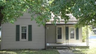 415 Moore St, Tullahoma, TN 37388-3719