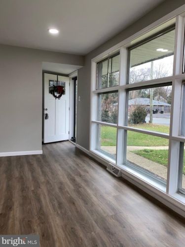 16 Batten Ave, Blenheim NJ  08012-4802 exterior