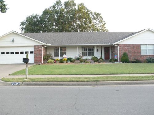 2609 Georgetown Dr, Bartlesville, OK 74006-7531