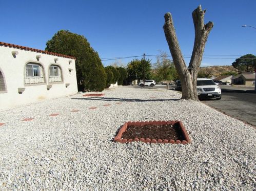 16688 Zenda St, Victorville CA  92395-3936 exterior