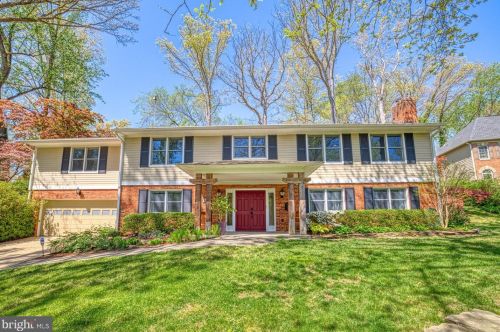 6530 Dearborn Dr, Falls Church, VA 22044-1120