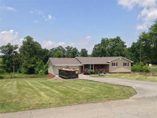 125 Moore Rd, Whitesburg, TN 37891-8909