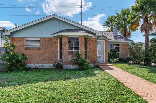 11 Shore Dr, Galveston, TX 77551-4363