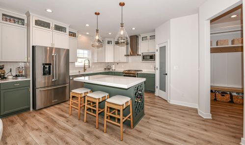 9110 Creekside Cir, Kenosha WI  53158-3245 exterior