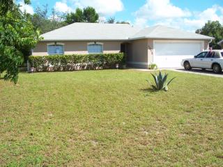 1012 Angora St, Deltona FL  32725-7208 exterior