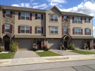 135 High Pointe Dr, Spring Grove PA  17362-1253 exterior
