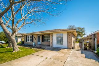 4148 Louisiana State Dr, Kenner, LA 70065-1606
