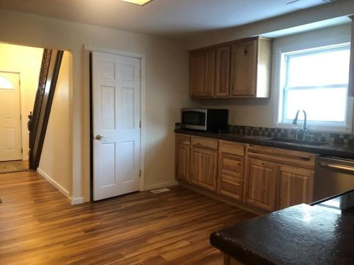 3905 Evergreen Rd, Hermitage, PA 16159-4507