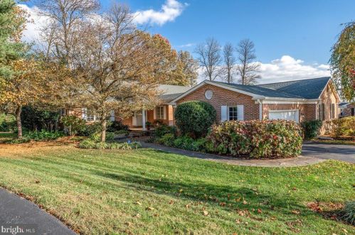 10 Stone Tower Ln, Wilmington, DE 19803-4536