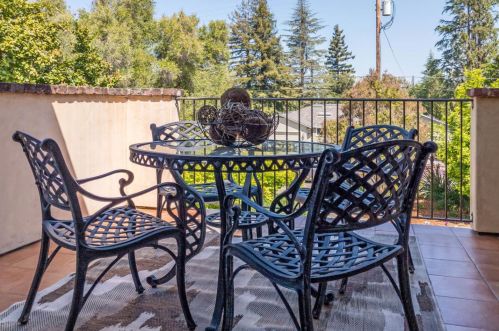 228 Marvin Ave, Los Altos CA  94022-3712 exterior