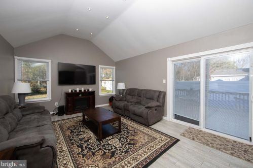 162 Morris Ave, Blenheim NJ 08012-2931 exterior