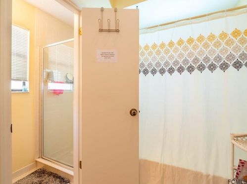 305 Mallard Ln, Daytona Beach FL 32119-8719 exterior