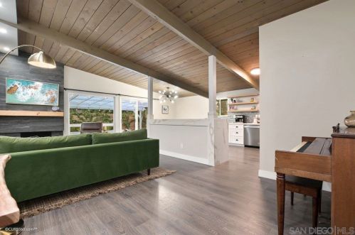 5038 Chaparral Way, San Diego CA 92115-2239 exterior