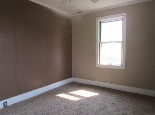 439 Highland Ave, North Charleroi PA  15022-2245 exterior