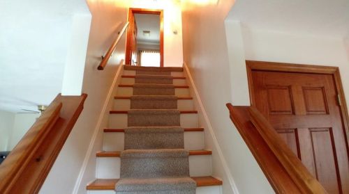 3 Gale Ct, North Providence RI  02904-1035 exterior