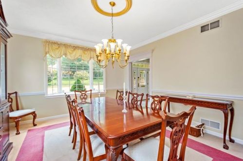 5076 Brownsville Rd, Pittsburgh, PA 15236-1942