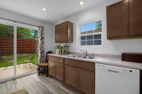 618 Jackson St, La Crosse WI  54601-5374 exterior