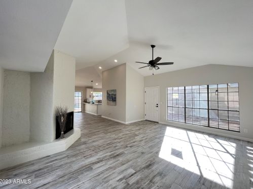 4213 Villa Maria Dr, Glendale, AZ 85308-1716