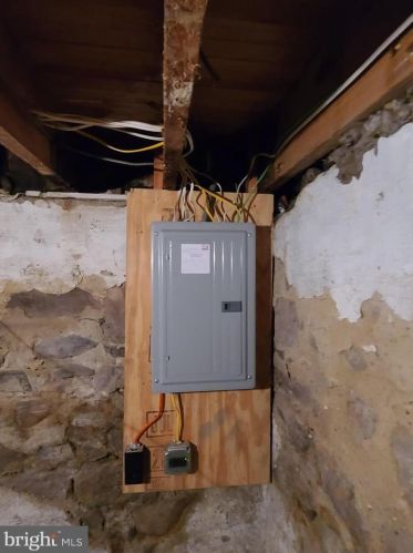 236 Hamilton Ave, Trenton NJ 08609-2715 exterior