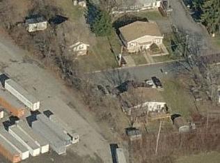 2735 Columbia St, Easton, PA 18045-5285