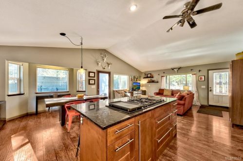 3475 Upper Truckee Rd, South Lake Tahoe CA  96150-5119 exterior