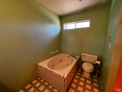 100 Montezuma Hl Rd, Rio Vista CA  exterior